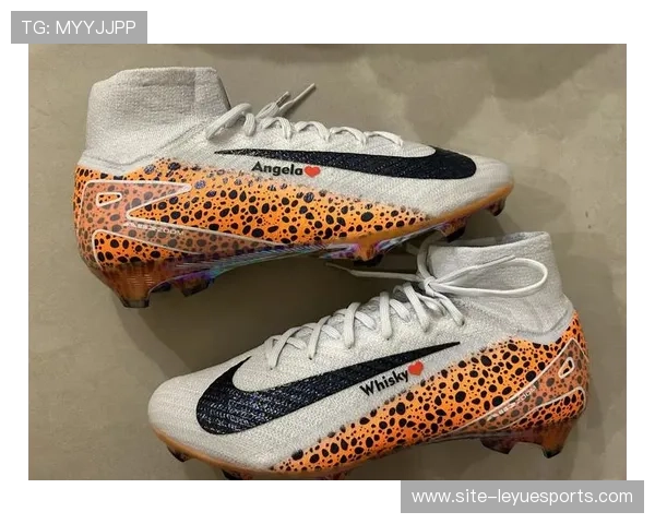 足球鞋背后的传奇球星与他们的独特选择揭秘